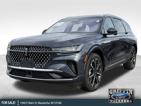 Used 2024 Lincoln Nautilus Reserve w/ Equipment Group 202A image 1