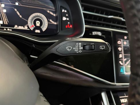 Used 2020 Audi Q7 3.0T Premium Plus w/ Premium Plus Package image 38