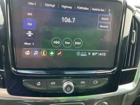 Used 2023 Chevrolet Traverse LT image 30