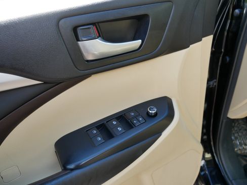 Used 2015 Toyota Highlander XLE AWD/4WD image 15
