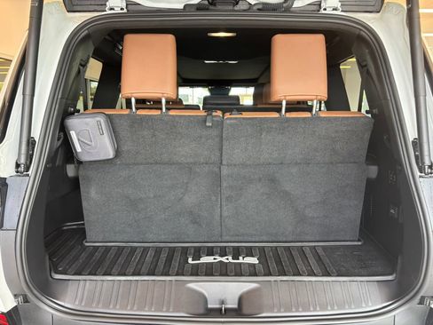 Used 2024 Lexus GX 550 w/ Cold Area Package AWD/4WD image 29