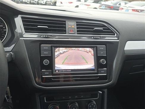 Used 2021 Volkswagen Tiguan S image 9