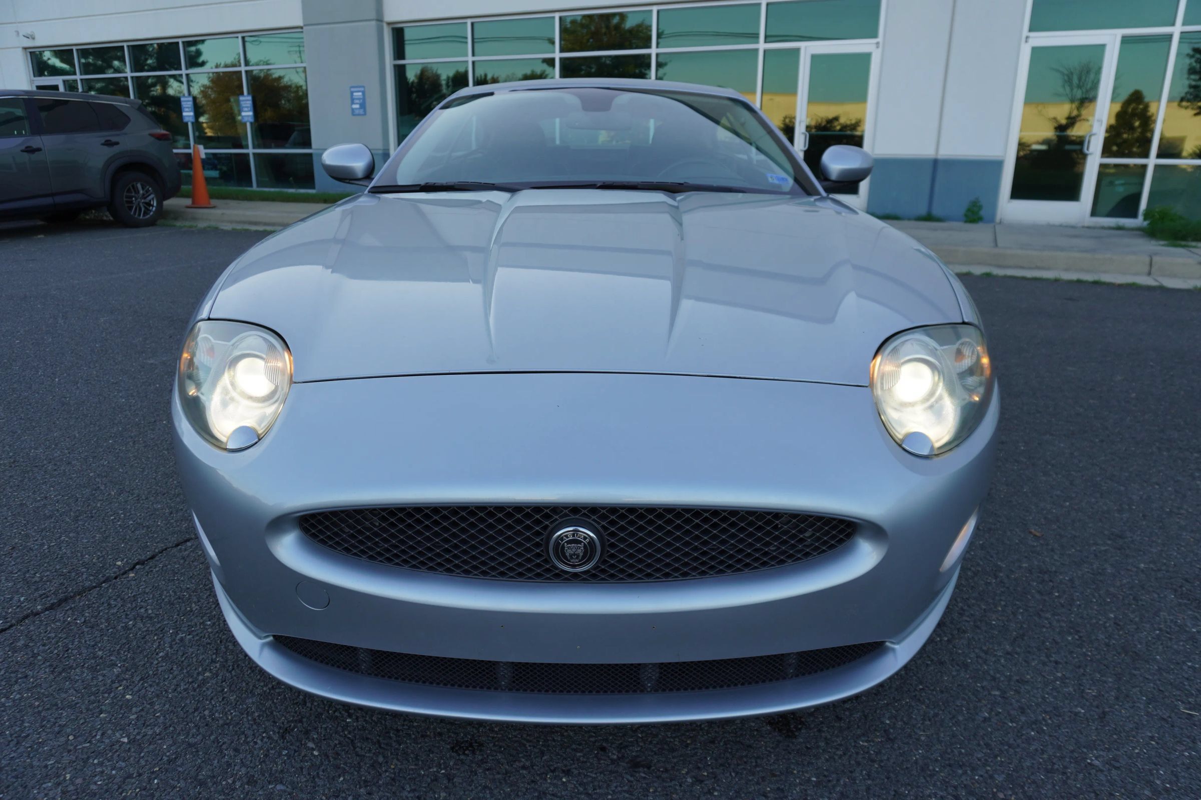 Used 2008 Jaguar XK Coupe RWD image 2