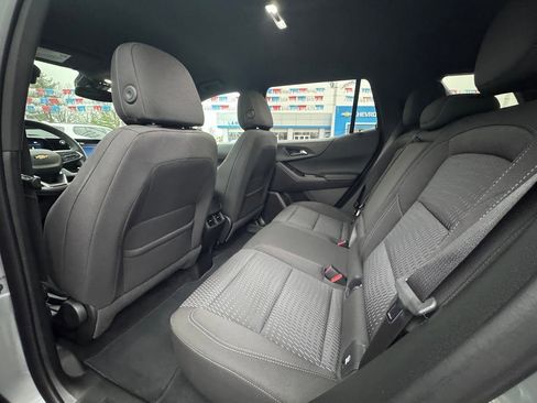 Used 2025 Chevrolet Equinox LT image 9