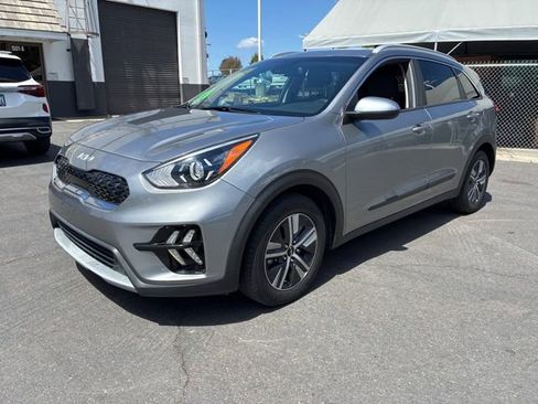 Used 2022 Kia Niro LXS image 3