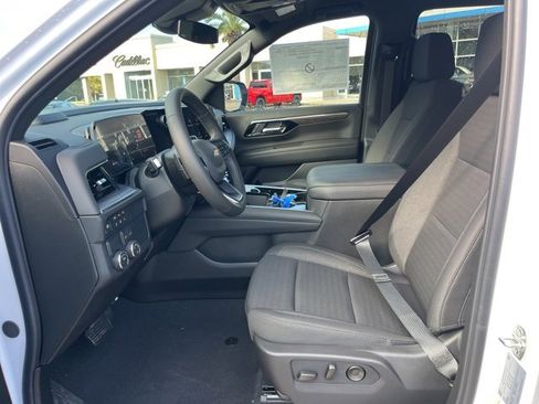 New 2026 Chevrolet Suburban LS image 15