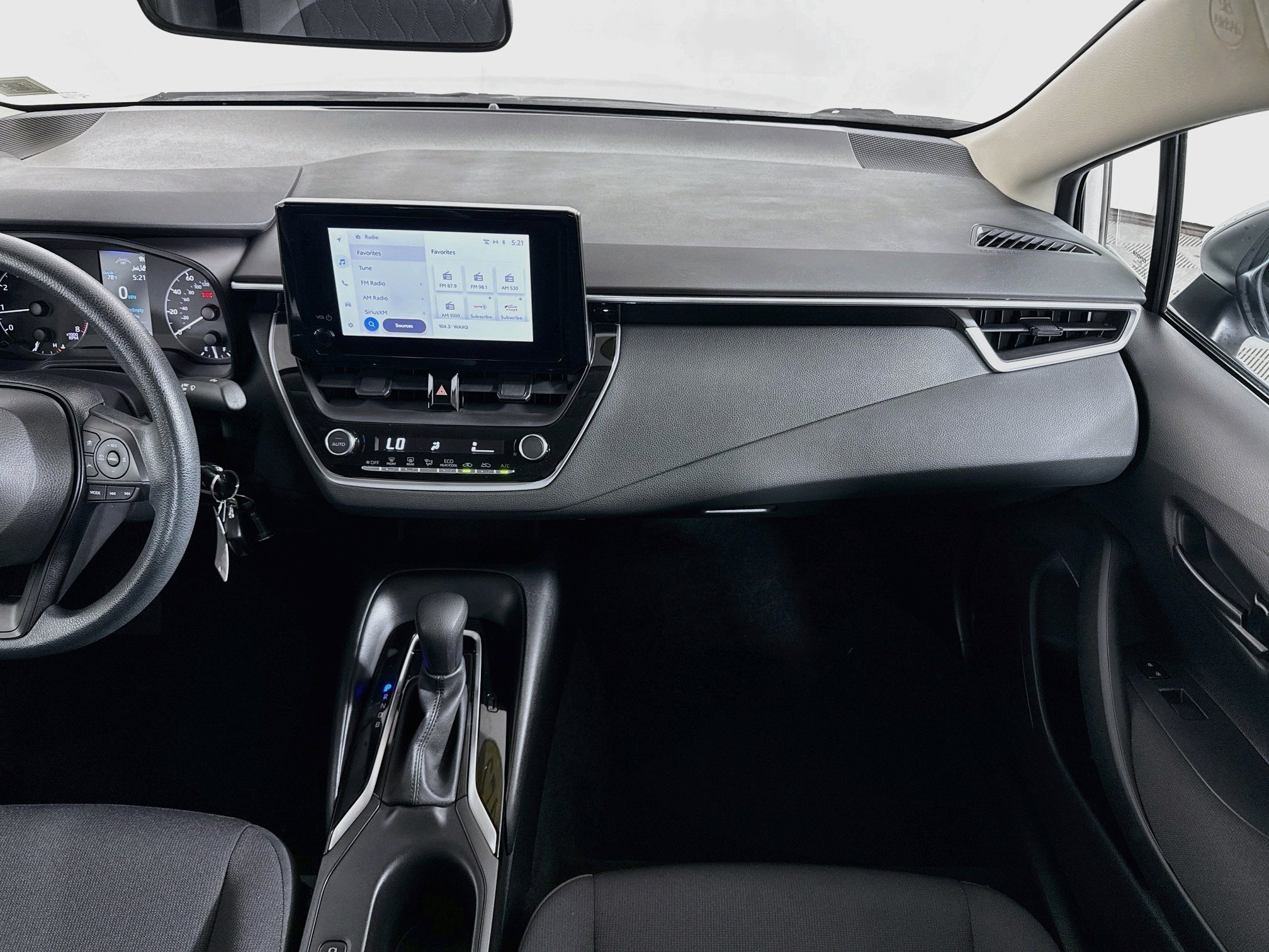 Used 2023 Toyota Corolla LE FWD image 21