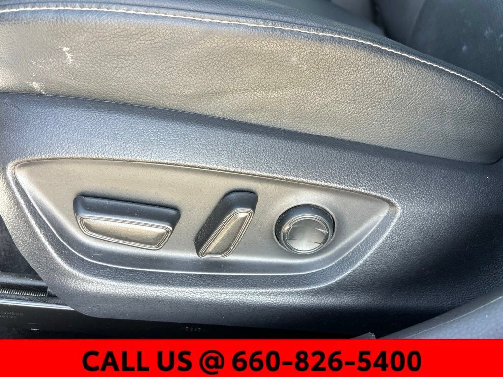 Used 2021 Toyota Camry XSE FWD image 12