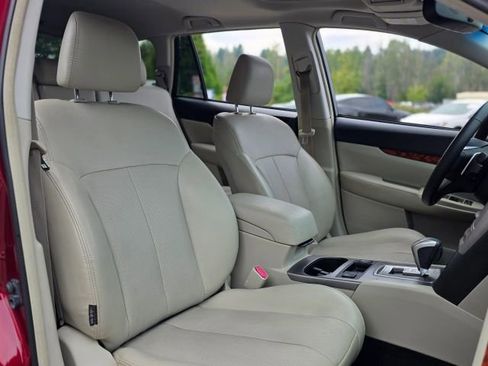 Used 2011 Subaru Outback 3.6R Limited w/ PWR Moonroof Pkg image 28