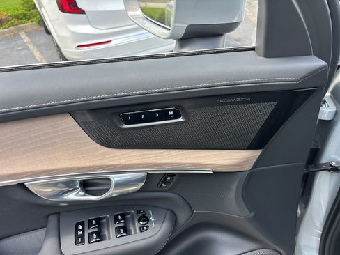 Used 2026 Volvo XC90 B6 Plus w/ Protection Package Premier AWD/4WD image 10