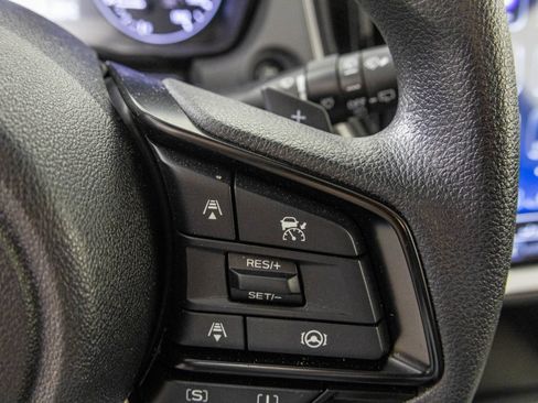 Used 2025 Subaru Crosstrek 2.0i Premium image 29