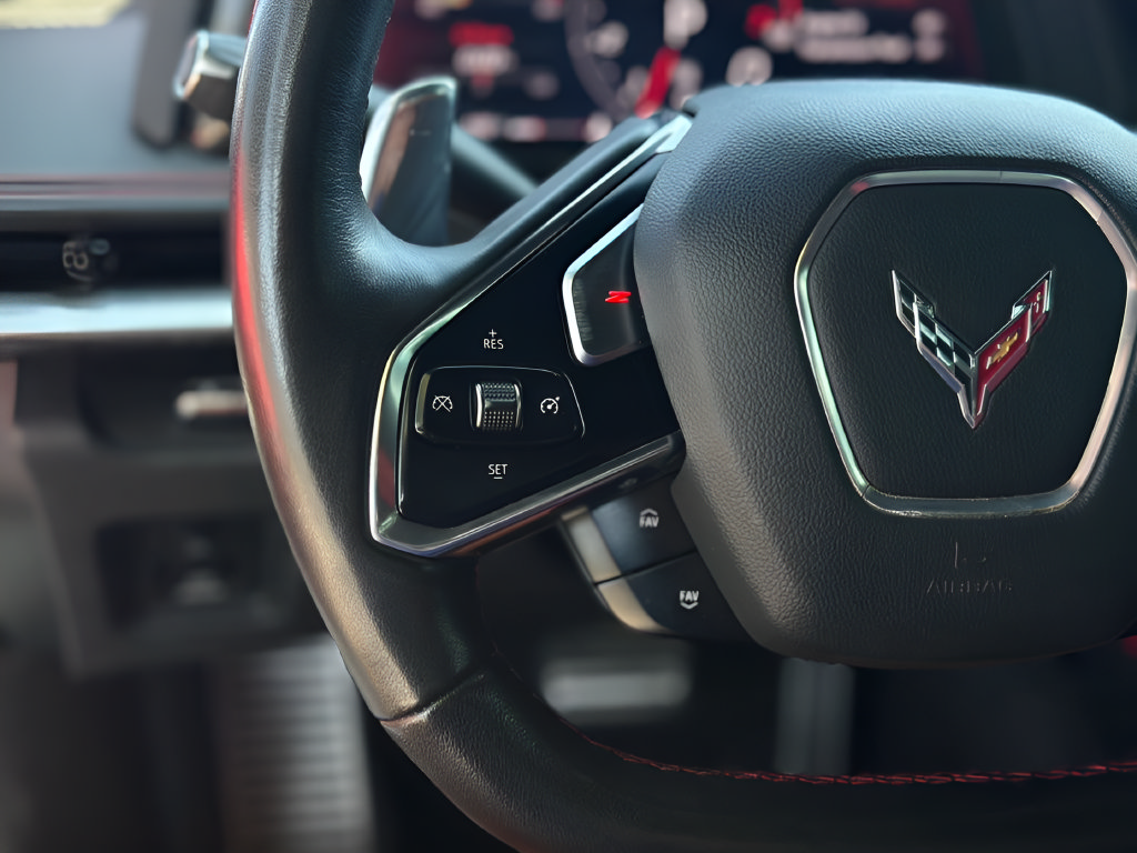 Used 2022 Chevrolet Corvette Stingray Preferred Conv w/ Z51 Performance Package RWD image 17