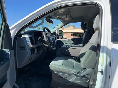 Used 2024 Ford F250 XLT w/ FX4 Off-Road Package AWD/4WD image 12