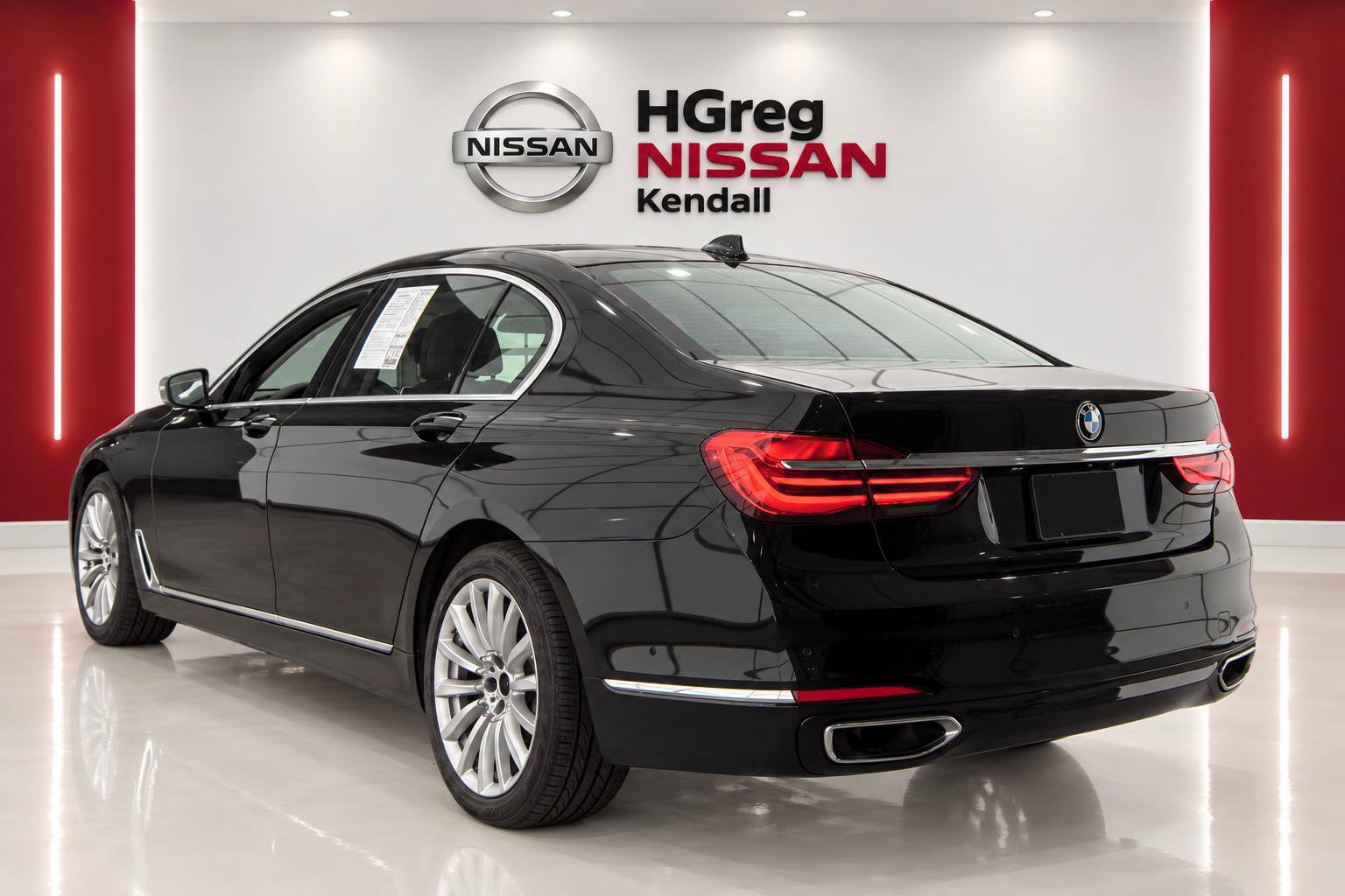 Used 2018 BMW 740i w/ Driver Assistance Package RWD image 2