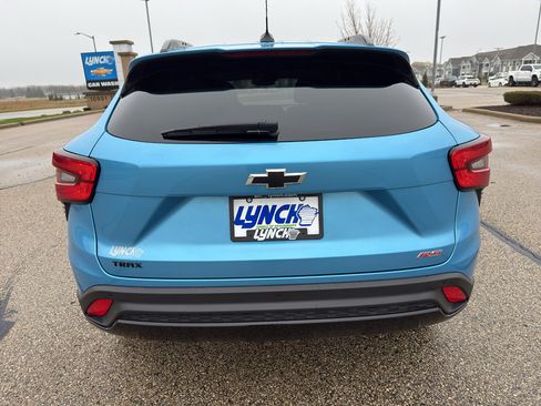 Used 2025 Chevrolet Trax RS w/ Sunroof Package image 4