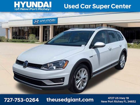 Used 2017 Volkswagen Golf Alltrack SE AWD/4WD image 1