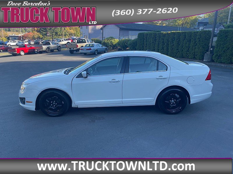 Used 2010 Ford Fusion SE FWD image 2