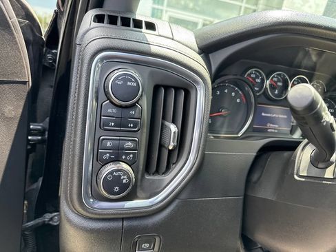 Used 2022 Chevrolet Silverado 1500 LT Trail Boss w/ Bed Protection Package AWD/4WD image 16