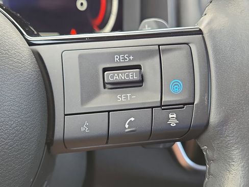 Used 2023 Nissan Rogue Platinum w/ Platinum Premium Package image 30