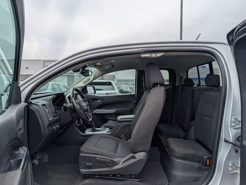 Used 2019 Chevrolet Colorado LT w/ LT Convenience Package AWD/4WD image 10