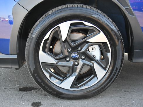 Used 2024 Subaru Crosstrek 2.5i Limited w/ Crosstrek Mirror Package AWD/4WD image 12