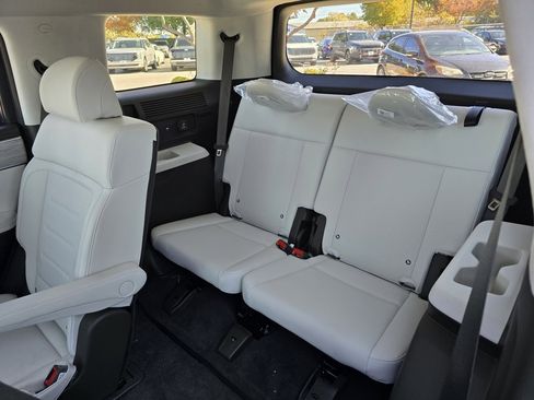 Used 2025 Hyundai Santa Fe Calligraphy image 27