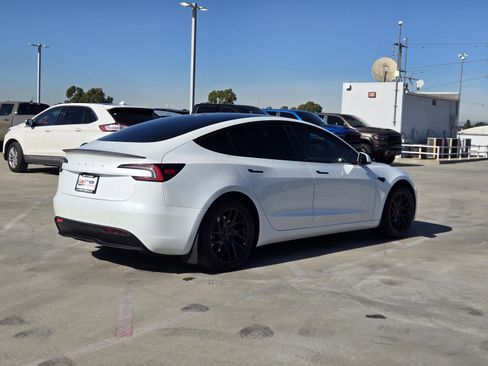 Used 2024 Tesla Model 3 Standard Range image 4