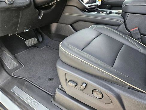 New 2026 GMC Yukon XL Elevation AWD/4WD image 4