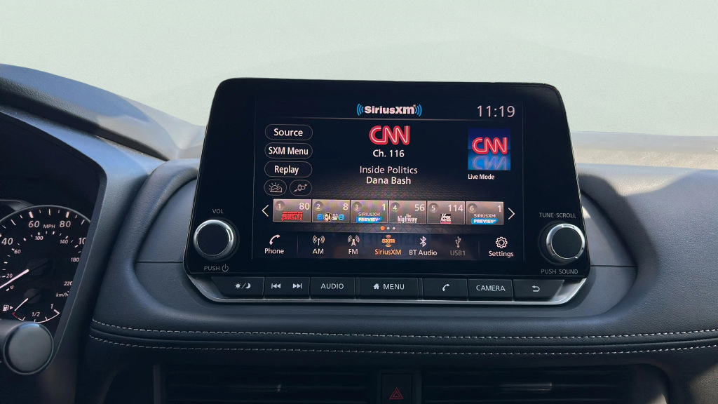 Used 2025 Nissan Rogue S FWD image 10