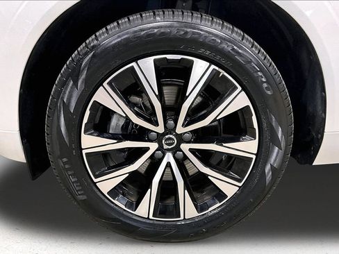 Certified 2023 Volvo XC60 B5 Core w/ Climate Package AWD/4WD image 32