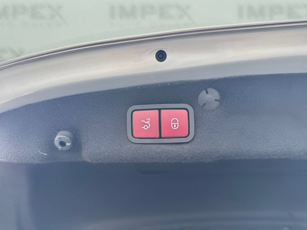 Used 2021 Mercedes-Benz C 300 Sedan image 19