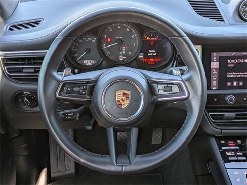Used 2022 Porsche Macan image 19
