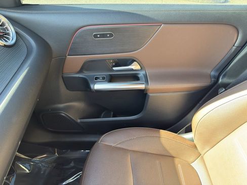 Used 2022 Mercedes-Benz GLA 250 4MATIC image 28