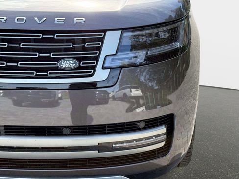 Used 2022 Land Rover Range Rover Long Wheelbase SE image 10