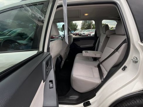 Used 2015 Subaru Forester 2.5i Premium w/ Protection Package #1 AWD/4WD image 19