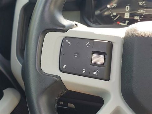 Used 2021 Land Rover Defender 90 First Edition image 27