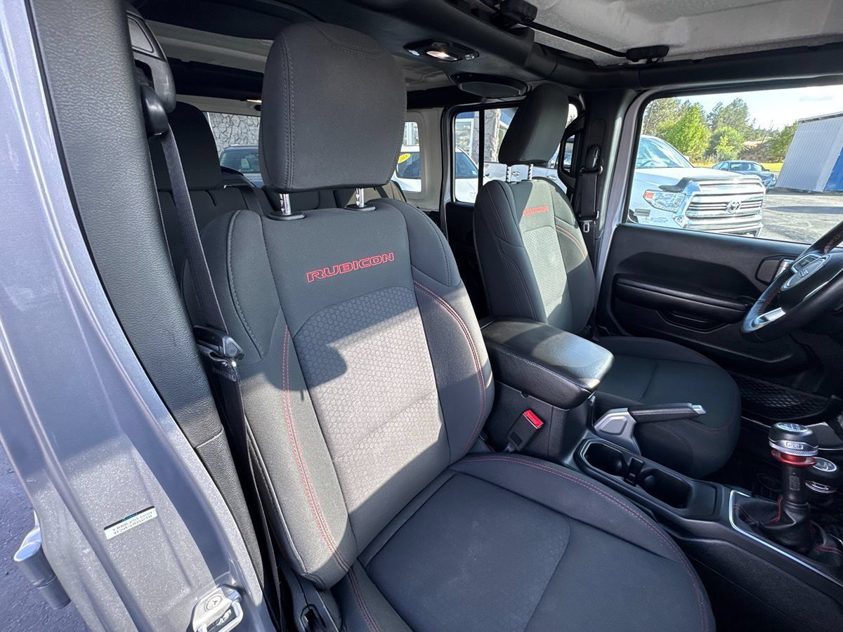 Used 2018 Jeep Wrangler Unlimited Rubicon w/ LED Lighting Group AWD/4WD image 24