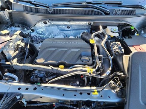 New 2025 Chevrolet Trax LT image 25