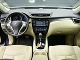 Used 2016 Nissan Rogue SL w/ SL Premium Package image 2