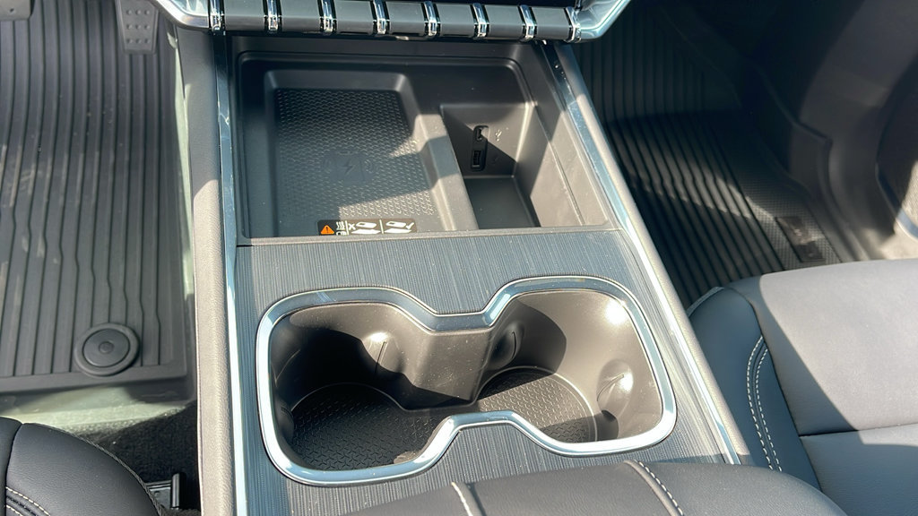 New 2027 GMC Acadia Elevation w/ Black Edition FWD image 21