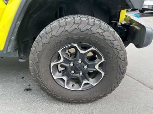 Used 2023 Jeep Wrangler Unlimited Rubicon 4xe w/ Safety Group AWD/4WD image 16