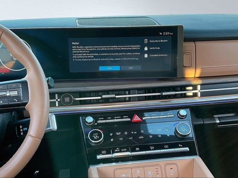 Used 2025 Hyundai Santa Fe Limited image 6