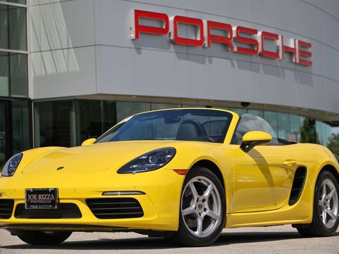 Certified 2024 Porsche 718 Boxster RWD image 31