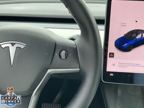Used 2021 Tesla Model Y Long Range image 40