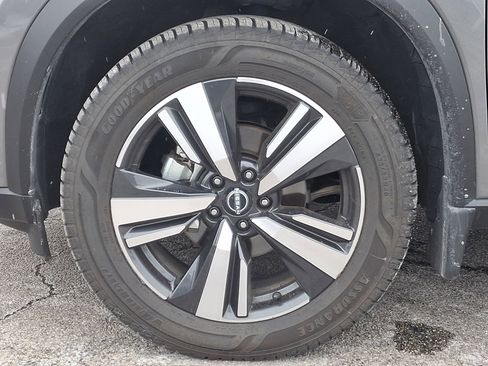 Used 2023 Nissan Rogue Platinum w/ Platinum Premium Package image 9