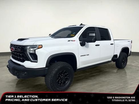 Used 2024 Chevrolet Silverado 2500 ZR2 w/ ZR2 Bison Edition AWD/4WD image 2
