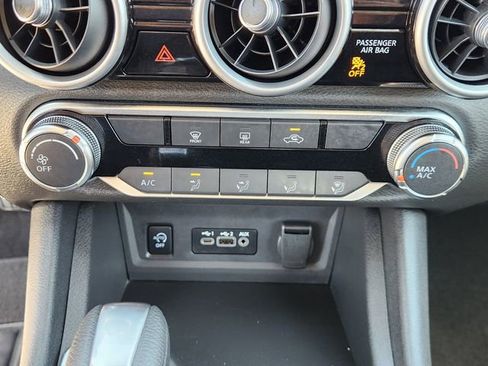 Used 2025 Nissan Sentra SV image 18