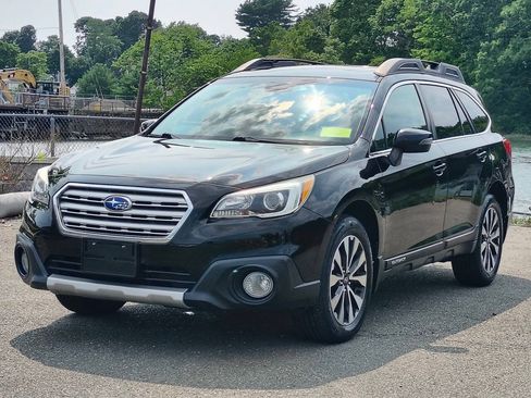 Used 2016 Subaru Outback 3.6R Limited AWD/4WD image 3
