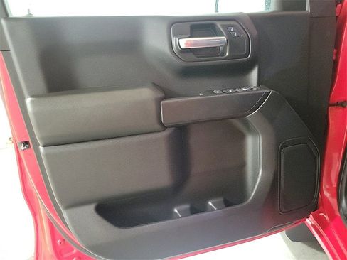 Used 2023 Chevrolet Silverado 1500 Custom image 17