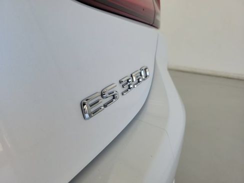 Used 2021 Lexus ES 350 Ultra Luxury w/ Accessory Package 2 FWD image 8